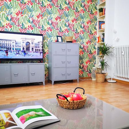 מילאנו Spacious Apartment 50 Meters From The Metro מראה חיצוני תמונה