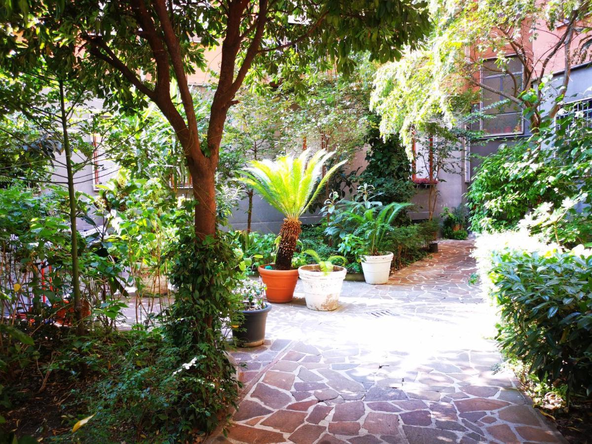 מילאנו Spacious Apartment 50 Meters From The Metro מראה חיצוני תמונה