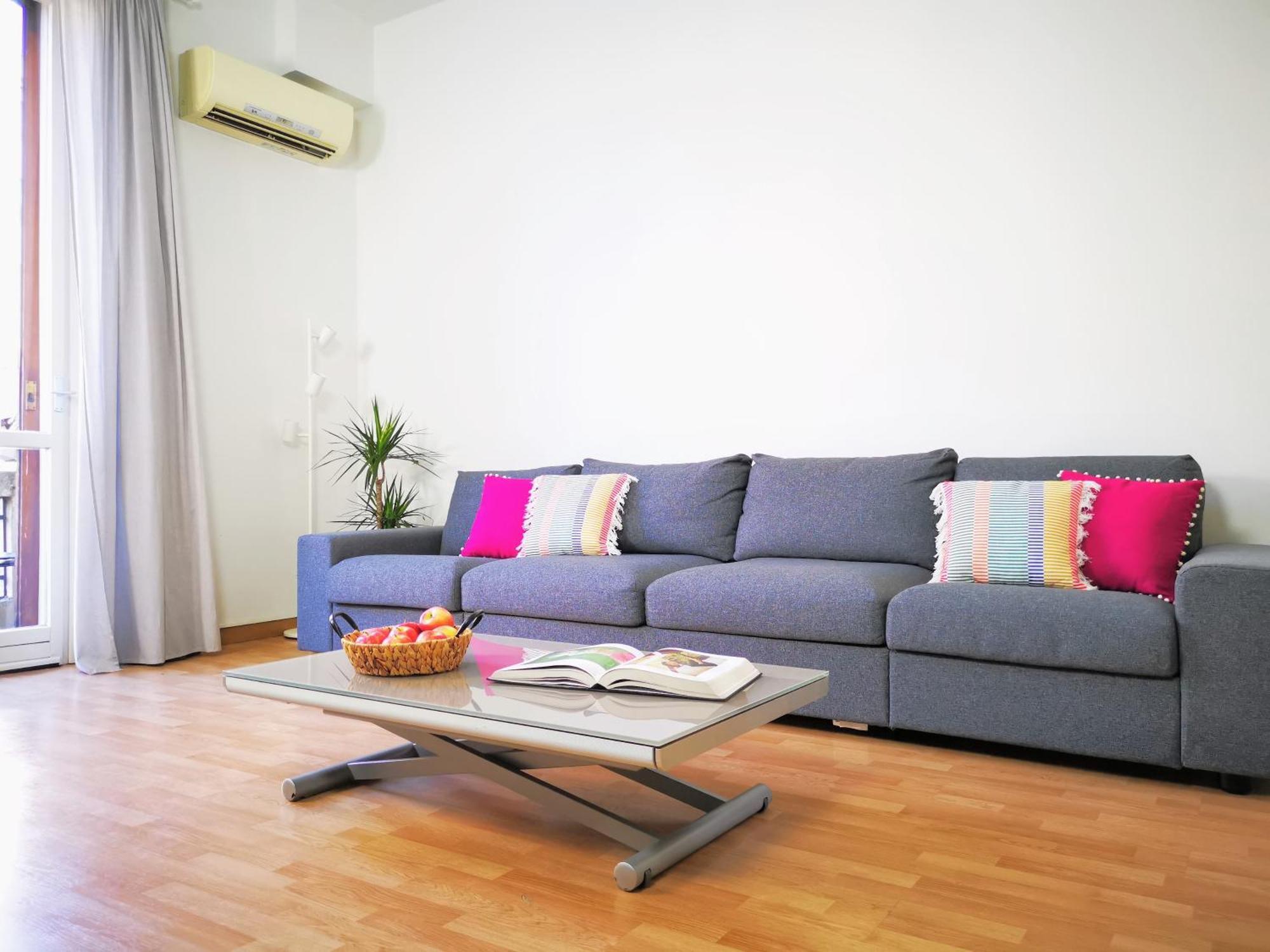 מילאנו Spacious Apartment 50 Meters From The Metro מראה חיצוני תמונה