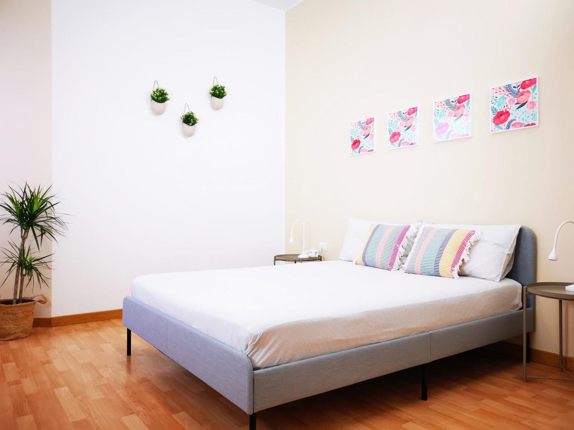 מילאנו Spacious Apartment 50 Meters From The Metro מראה חיצוני תמונה